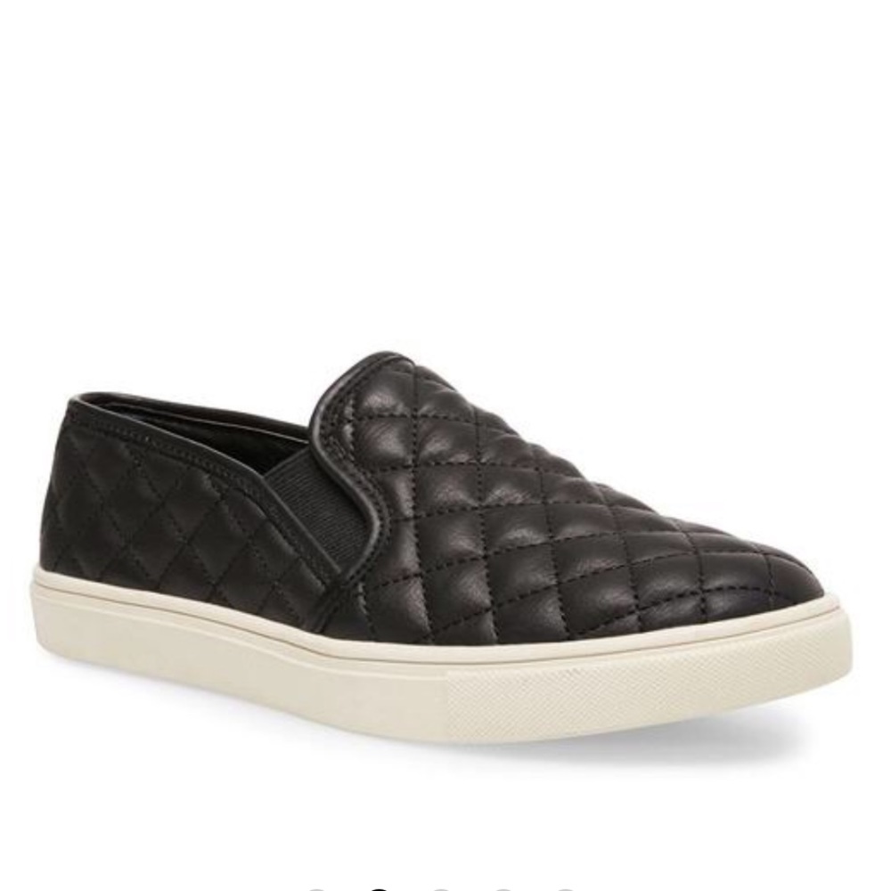Steve Madden Ecentrcq Black Casual Slip Ons